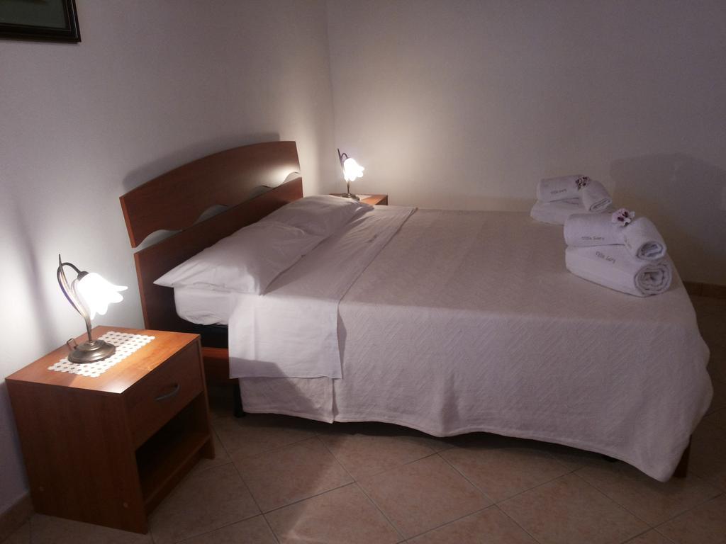 Case Vacanze Villa Lory Мальфа Номер фото